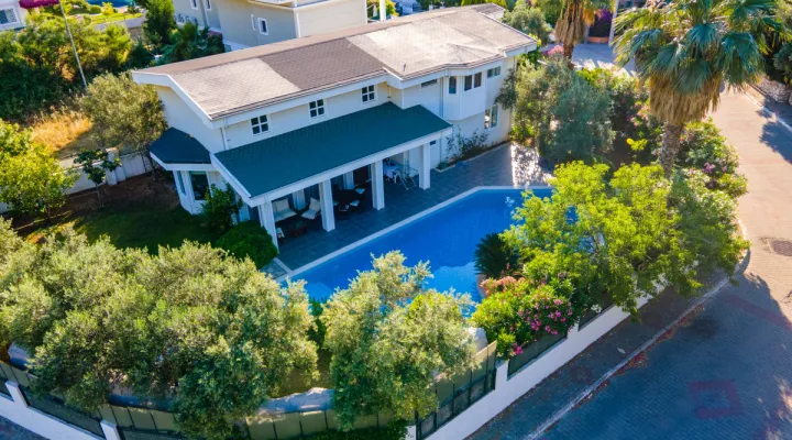 Blanc Villa İçmeler